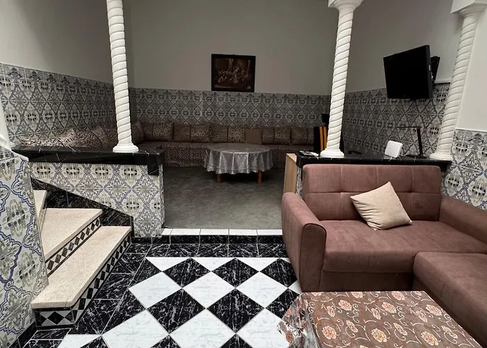 Riad Dans Residence Avec 3 Piscines